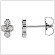 Load image into Gallery viewer, Clover Diamond Earrings